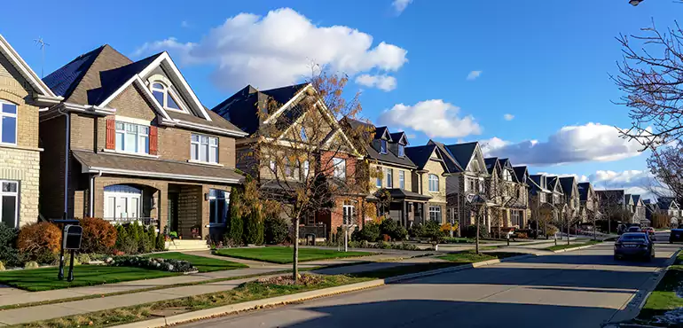 Why Choose Us for Selling Your Foreclosed House in Laredo, TX?