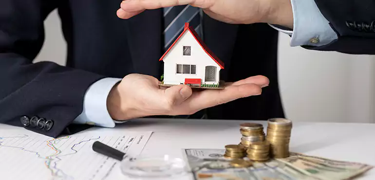 Who Do We Buy Houses From in Laredo, TX?