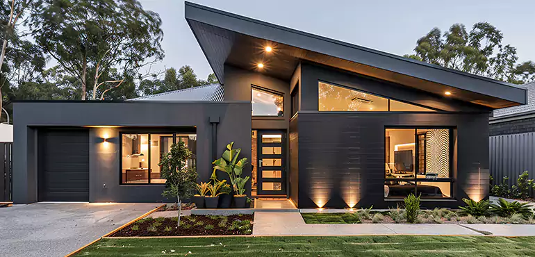 Who Can Benefit from Selling a House with Title Issues in Laredo, TX?